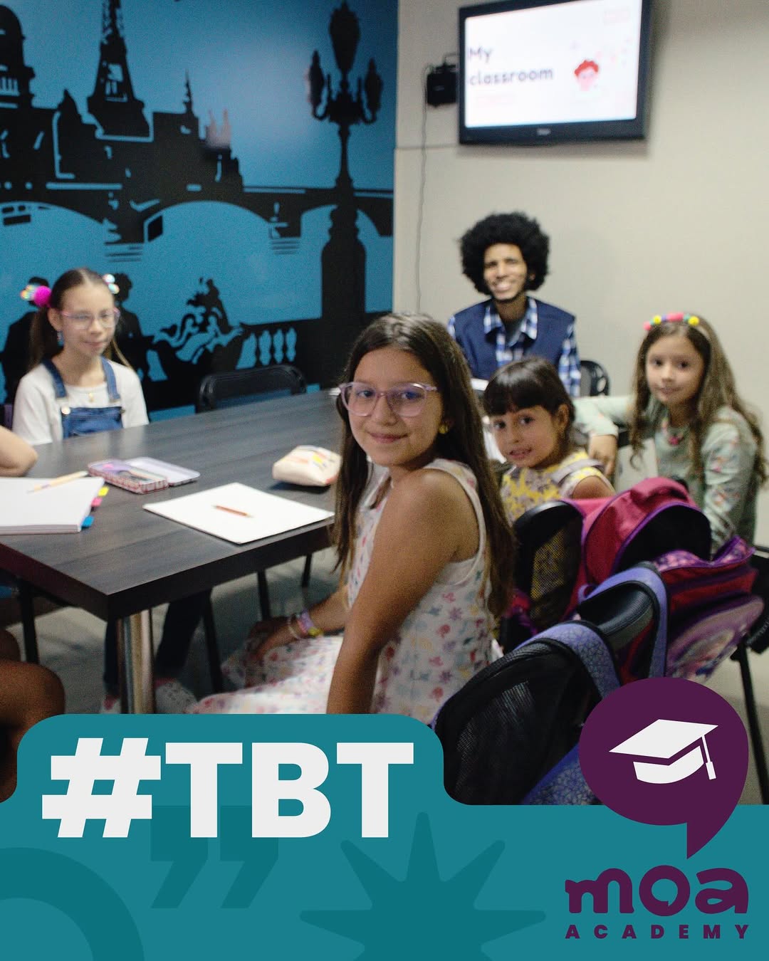 Comunidad de MOA Academy en actividad académica.